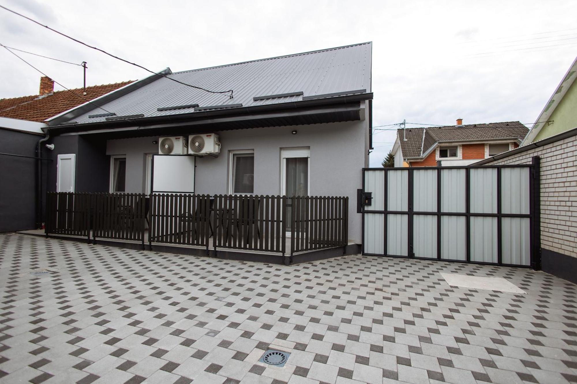 Cozy Studio Apartment In Osijek - Self Check In Eksteriør bilde