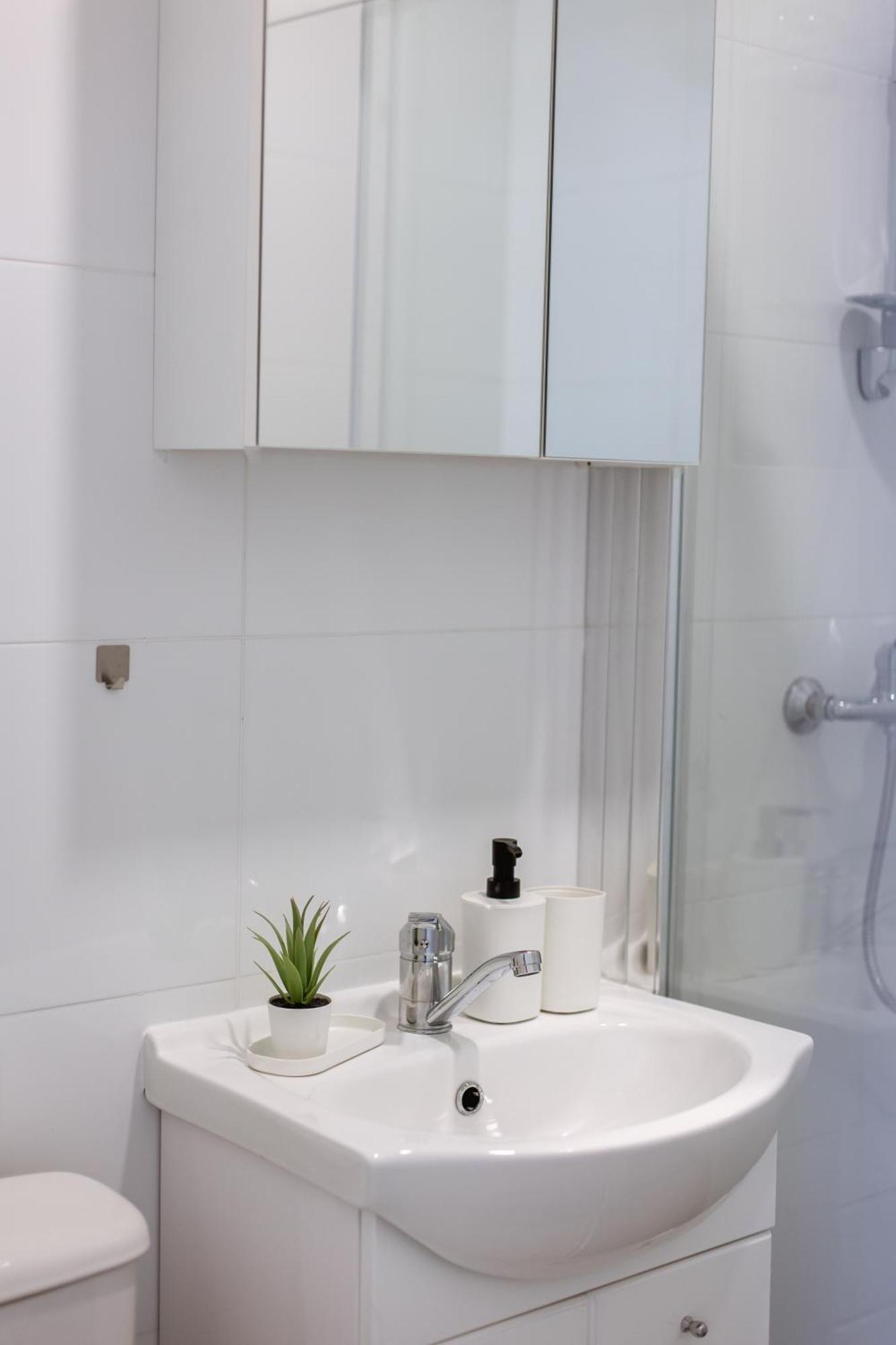 Cozy Studio Apartment In Osijek - Self Check In Eksteriør bilde