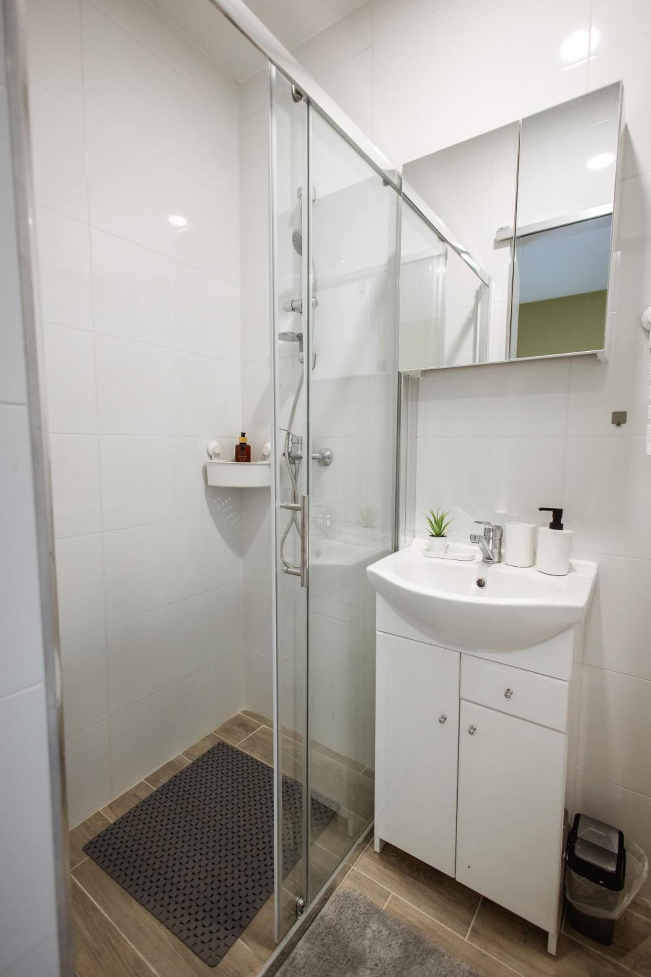 Cozy Studio Apartment In Osijek - Self Check In Eksteriør bilde