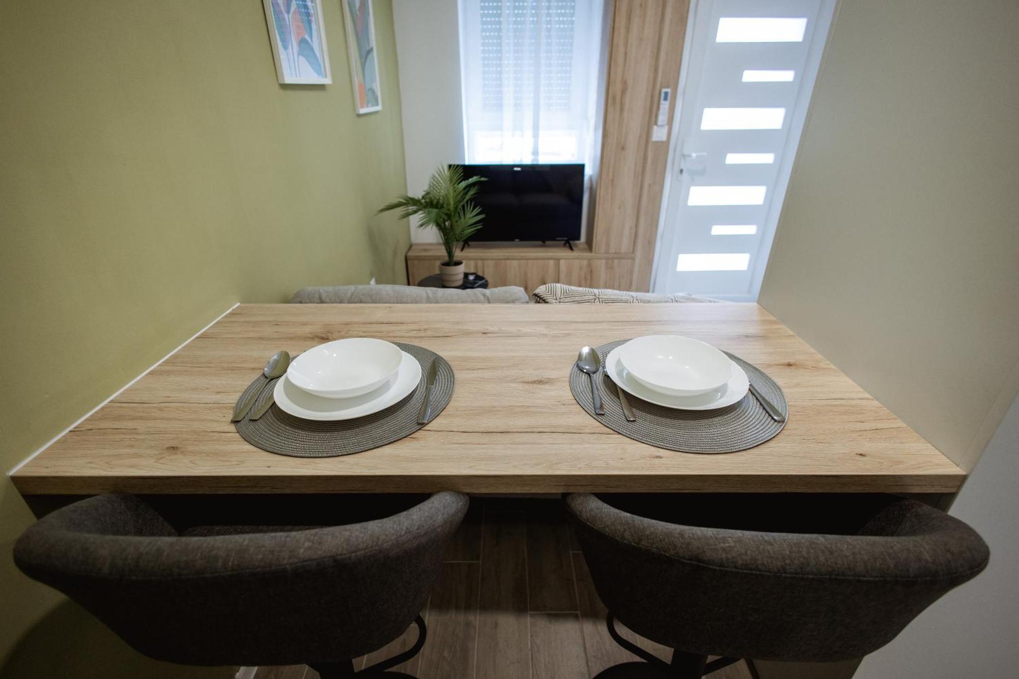 Cozy Studio Apartment In Osijek - Self Check In Eksteriør bilde